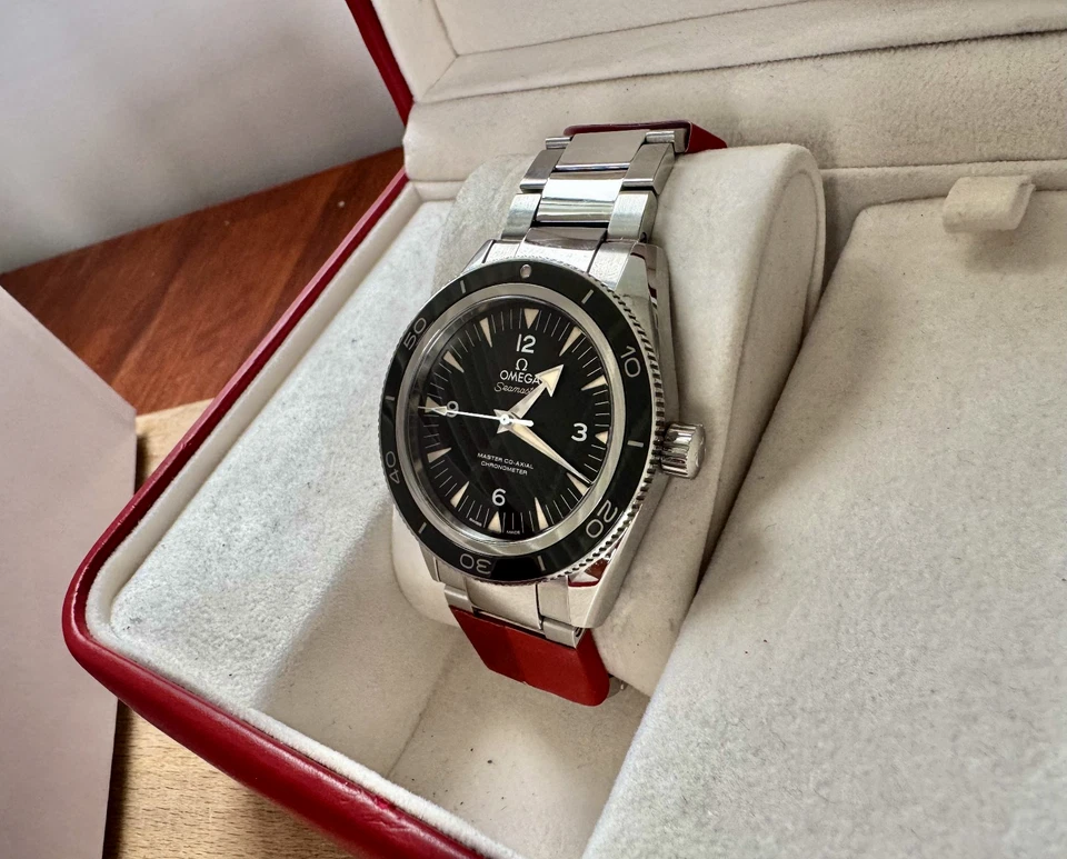 OMEGA Seamaster 300 Watch  233.30.41.21.01.001 Box & Papers 2017 Serviced, photo 4 of 5