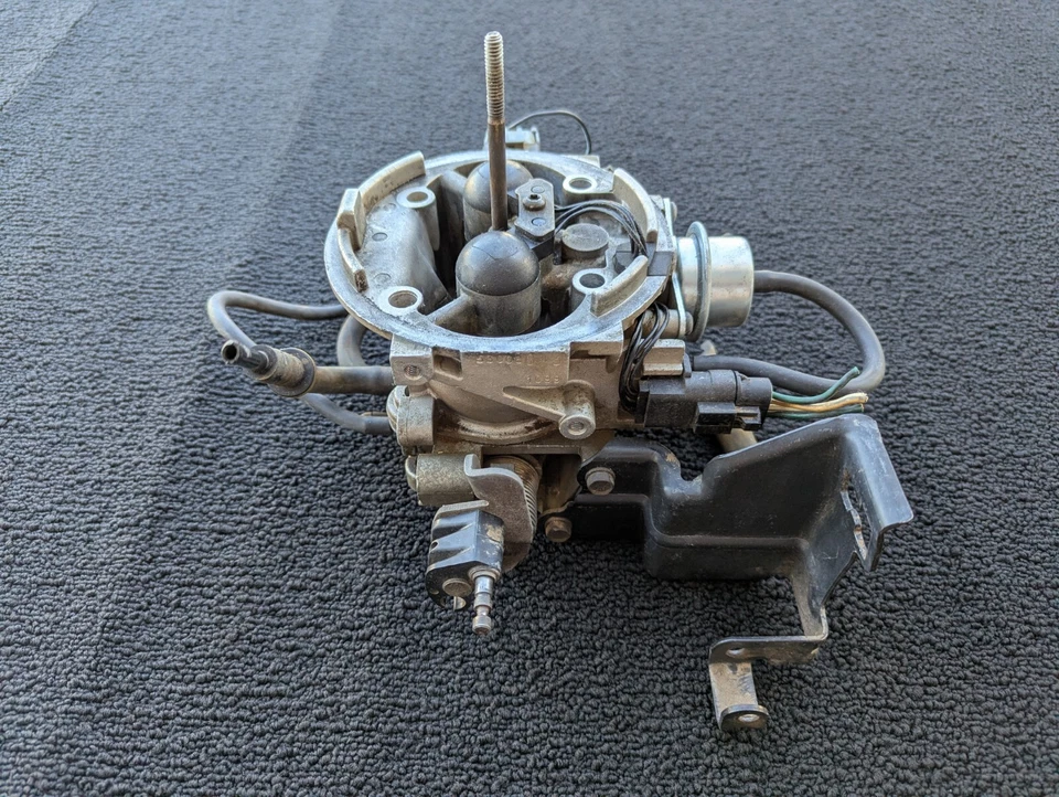 1989-91 Dodge Dakota 3.9 Liter V6 TBI Throttle Body Assembly - FREE SHIPPING - Image 3 of 4