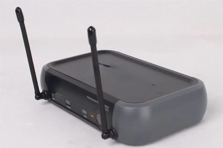 Professional Handheld Mic Vocal Microphone Dynamic Wireless Microphone Black - Image 4 of 4