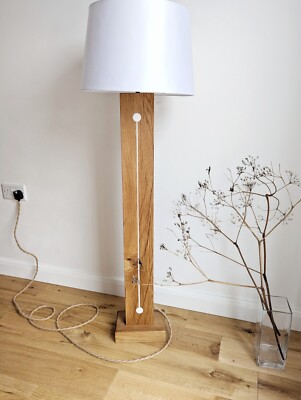Stehlampe, massive Eichenlampe, Vintage Landhausstil OHNE LAMPENSCHIRM VERKAUFT!