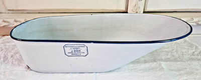 KURIOSITÄTENSCHRANK FÜR CHIRURGISCHE INSTRUMENTE UND BANDAGE J. SOUX MARSEILLE