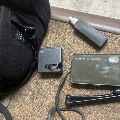 Sony Cyber Shot Exmor R 16.2 Mega Pixels DSC- TX20  Digital Camera HD. Used good