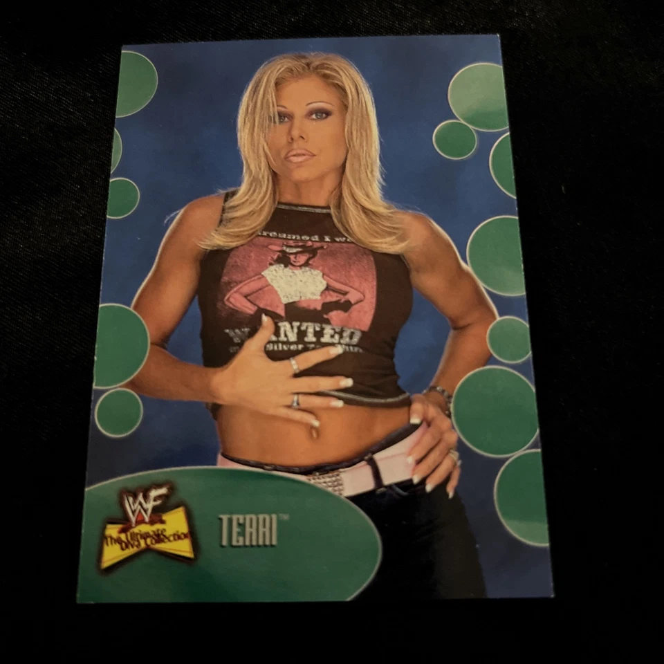 2001 Fleer WWF The Ultimate Diva Collection #49 Terri - Image 2 of 4