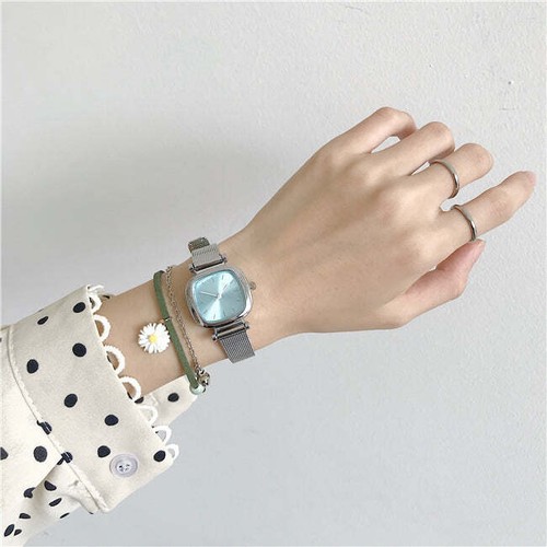 Small And Exquisite Retro Literary Square Temperament Simple Watch - Picture 10 of 21