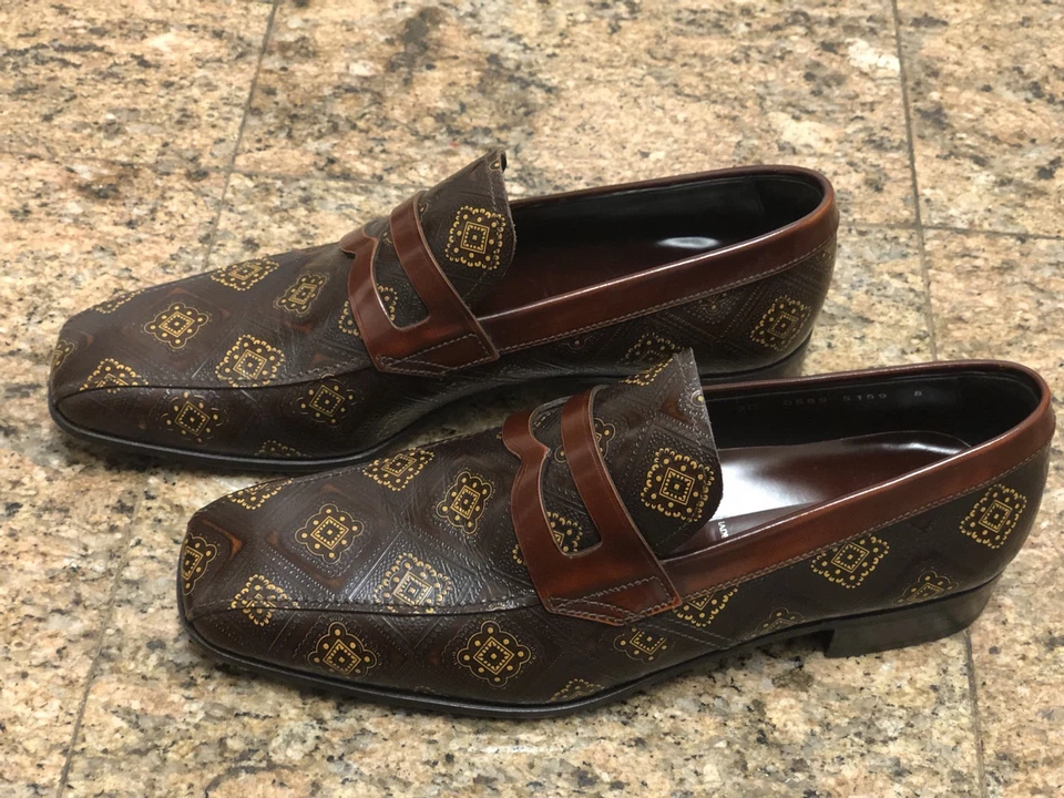 Zapatos mocasines Prada de cuero marrón cachemir para hombre Foto 3 de 4