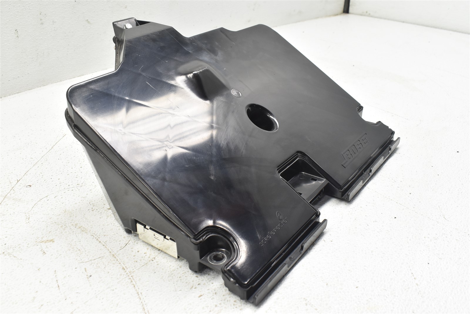 Maserati Quattroporte 2003-2012 Subwoofer box
