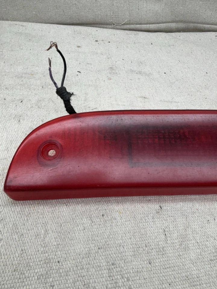 Tercera luz de freno central para maletero trasero Mercury Mariner 2008-2010 lámpara de montaje alto Foto 3 de 4