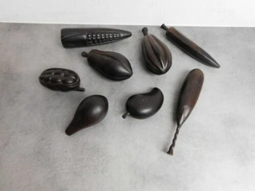 Objets du XXe siècle et récents en bois, provenance Afrique