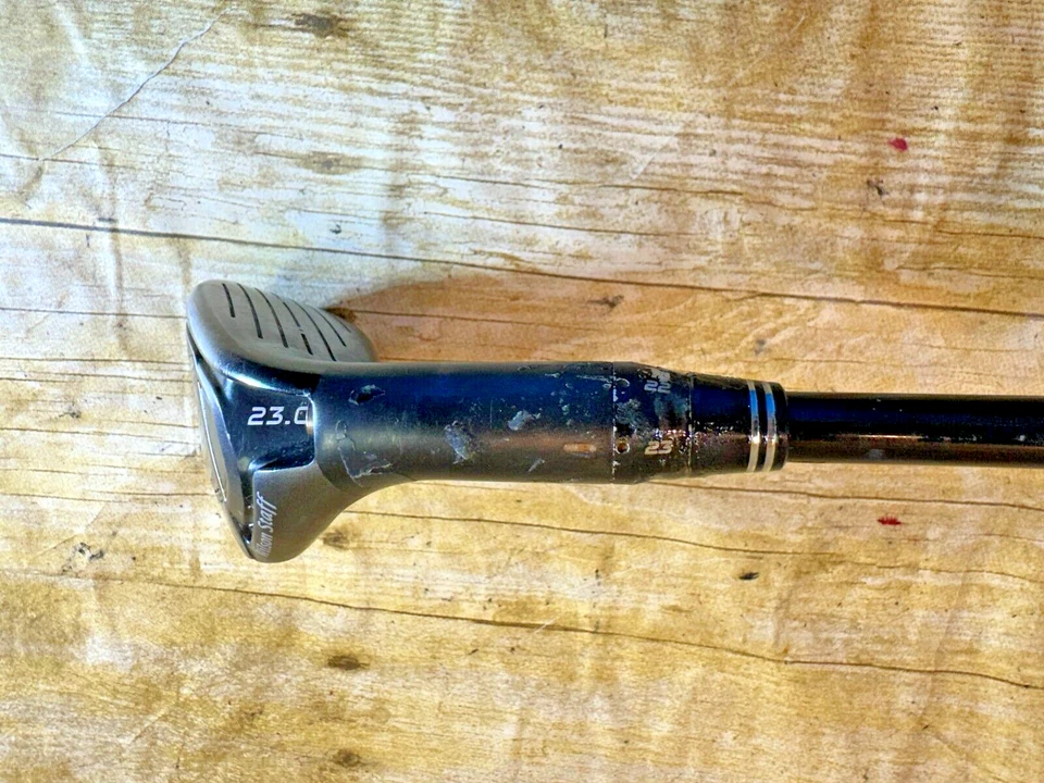 WILSON STAFF FG TOUR M3 4 HYBRID RESCUE 23° RH R FLEX UST COMPETITION 65 39.5" - Image 2 of 4