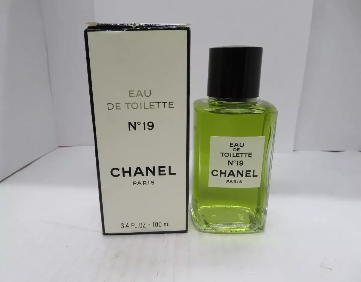 CHANEL N°19 POUDRÉ Eau de Parfum Spray 3.4 oz.