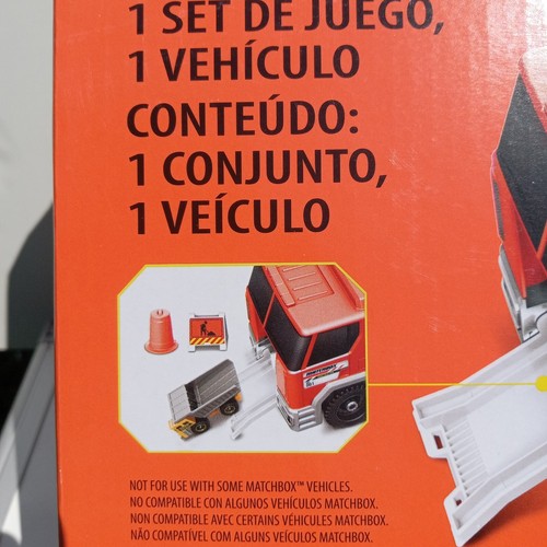Matchbox Action Drivers Transforming Excavator, Construction Truck - Picture 11 of 15