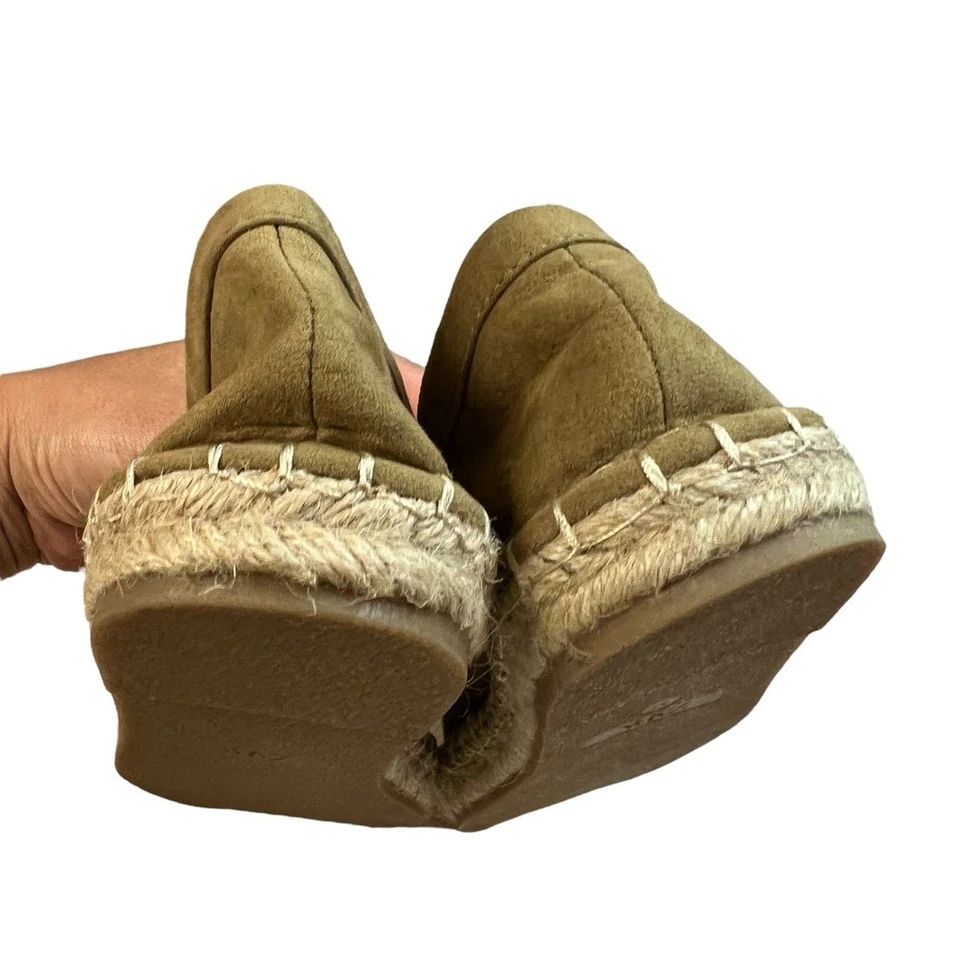 Mocasines de gamuza tostados Zara para mujer alpargata planos detalle cadena dorada talla 37 nuevos con etiquetas Foto 3 de 4