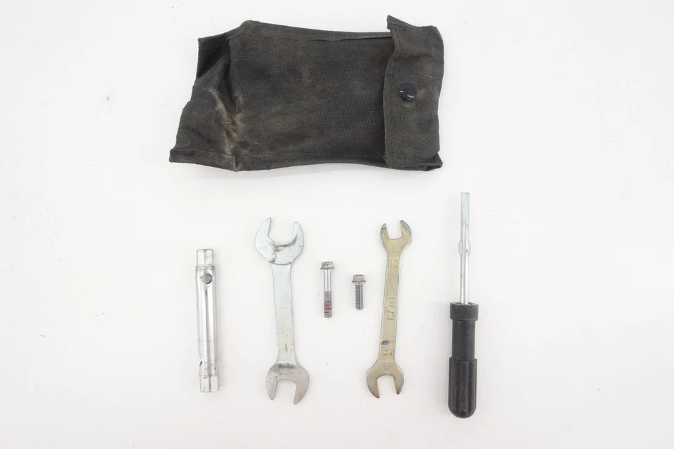 12-25 Kawasaki Klx250 Klx250s Klx300 Klx300sm OEM perno bolsa de herramientas guardabarros trasero Foto 2 de 4