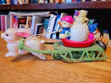 NICE VINTAGE 1950's TIN and CELLULOID WIND UP EASTER PARADE