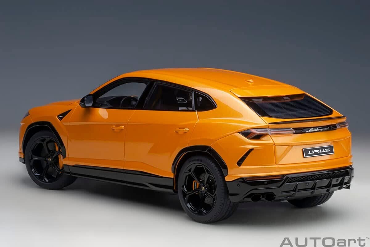 1/18 Lamborghini Urus Arancio Borealis Pearl Orange Model 1/18 Lamborghini Urus Arancio Borealis Pearl Orange Model