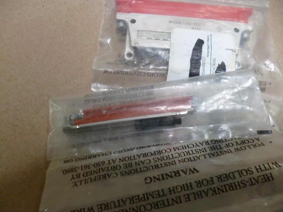 Carcasa conector crimpado MTC Connectivity/Raychem MTC100-JH2-P22, Foto 4 de 4