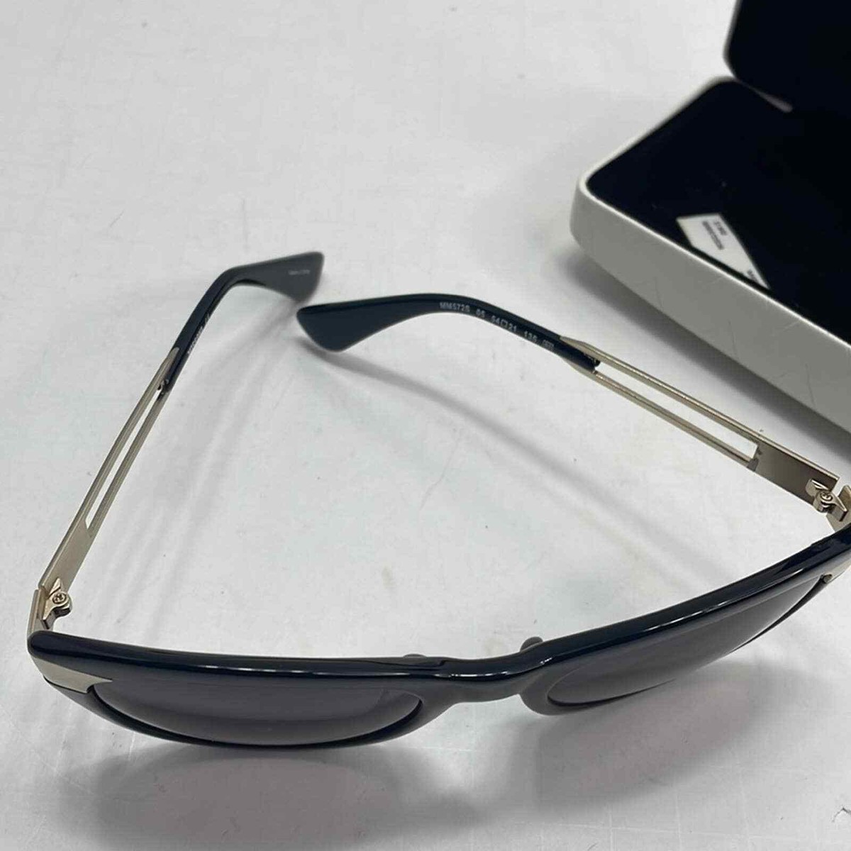 Authentic MISSONI sunglasses with case Authentic MISSONI sunglasses with case main image 4