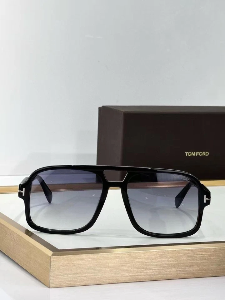 Óculos de sol aviador masculino TomFord TF884 Falconer tamanho: 60 18-140 - Imagem 4 de 4