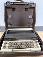 Smith Corona Memory Correct III Electronic Typewriter w/ Case – Turns On thumbnail