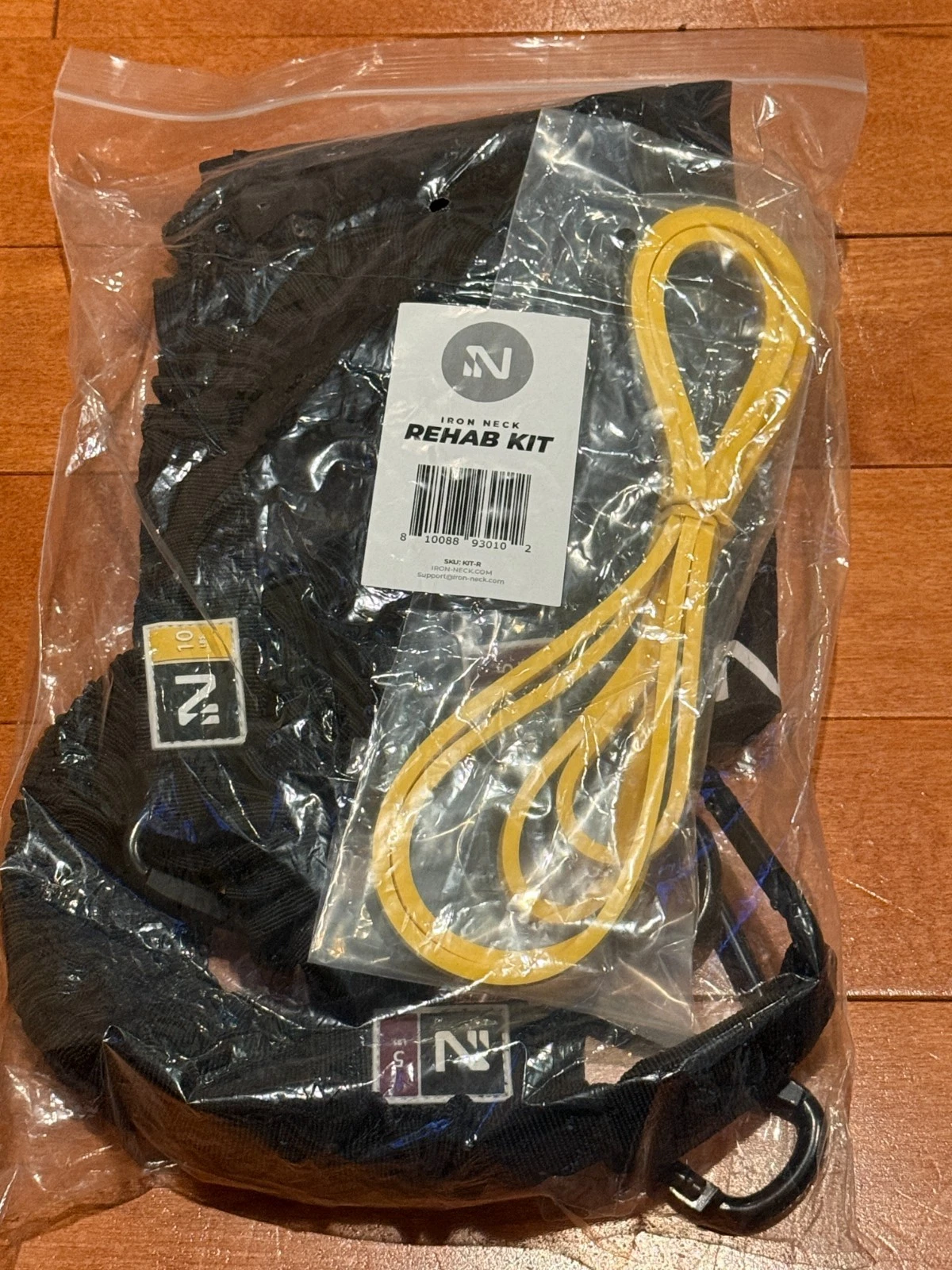 Iron Neck Resistance Bands Rehab Kit - Includes 5-lb & 10-lb Resistance Bands
Opens in a new window