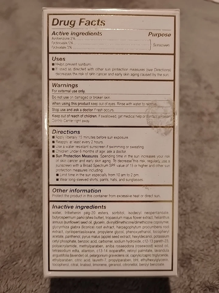 Crema para el cuidado de manos antiedad Sisleya Global FPS 15 Foto 2 de 4