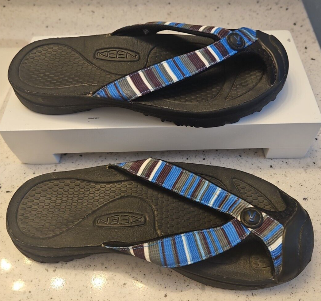 Sandali infradito Keen Youth 4 Waimea blu a righe punta chiusa slip on outdoor