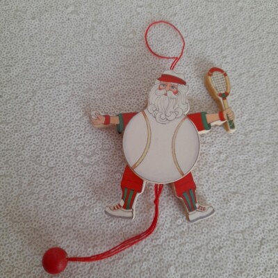 Kurt Adler Christbaumschmuck Holz Zugschnur Weihnachtsmann Tennisball