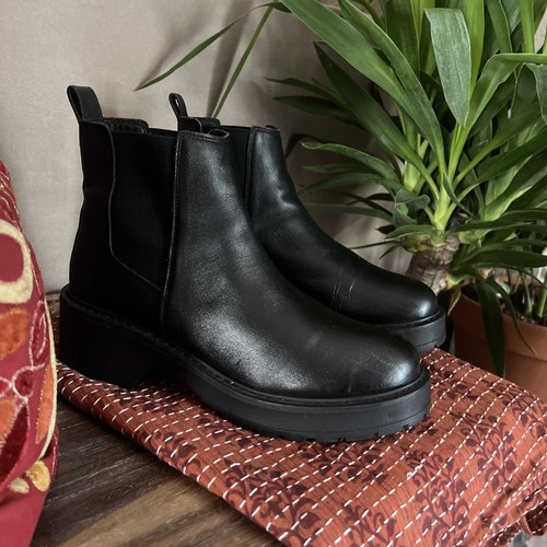 9 Steve Madden Tyclone Chelsea Boot 