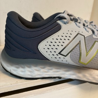 New Balance Men display picture 3