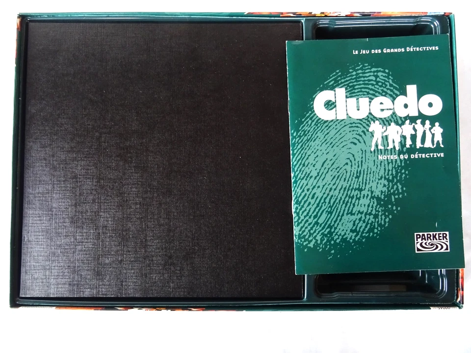 Jeu de société Cluedo Parker Hasbro année 2003 - Photo 2/4