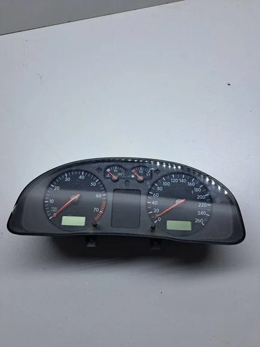VW PASSAT B5 3B2 Kombiinstrument 3B1919880 11000892607 1.80 Petrol 34974455