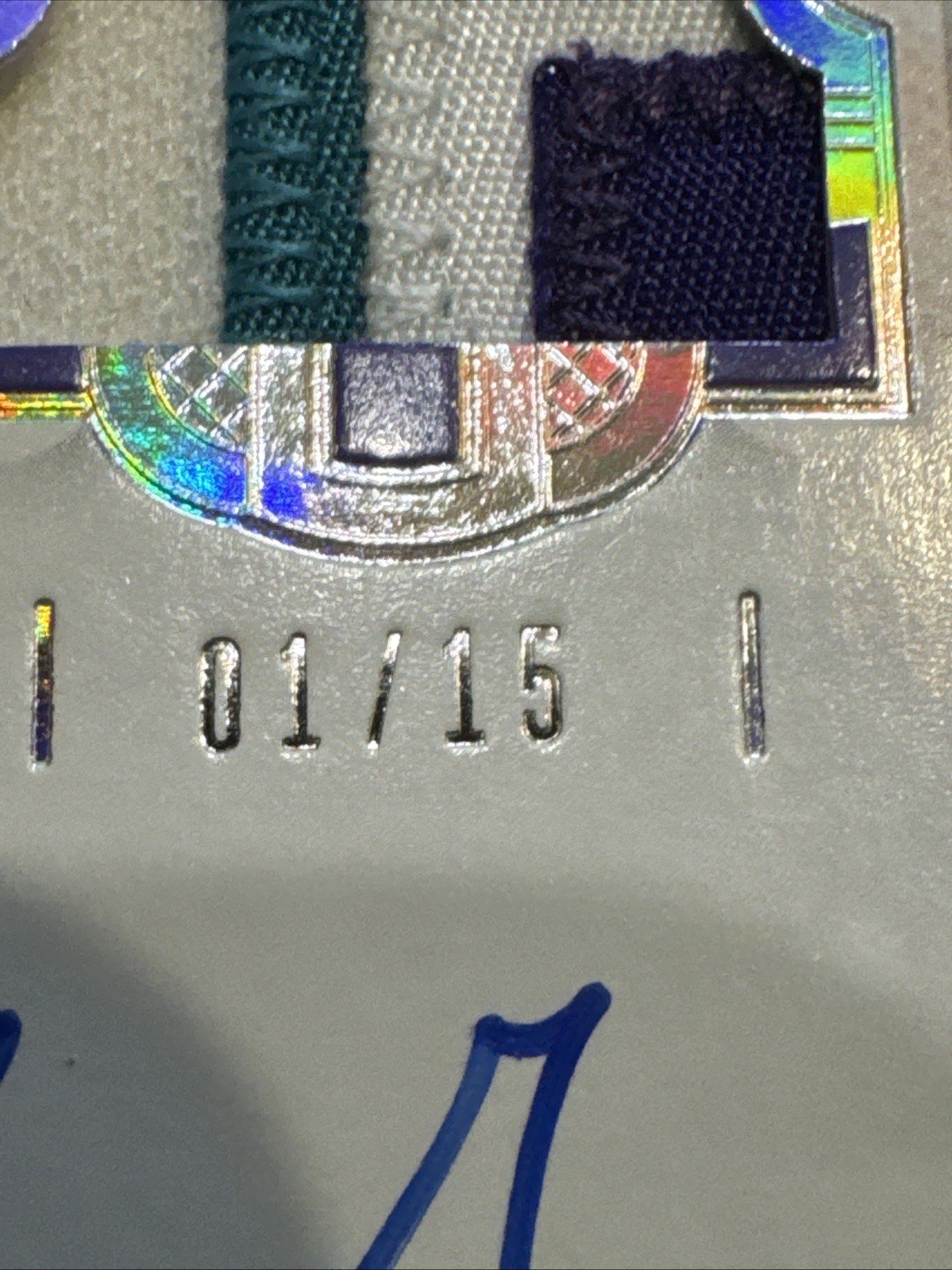2022 Panini Flawless Luis Gonzalez Auto /15 Signature Prime Materials view 3