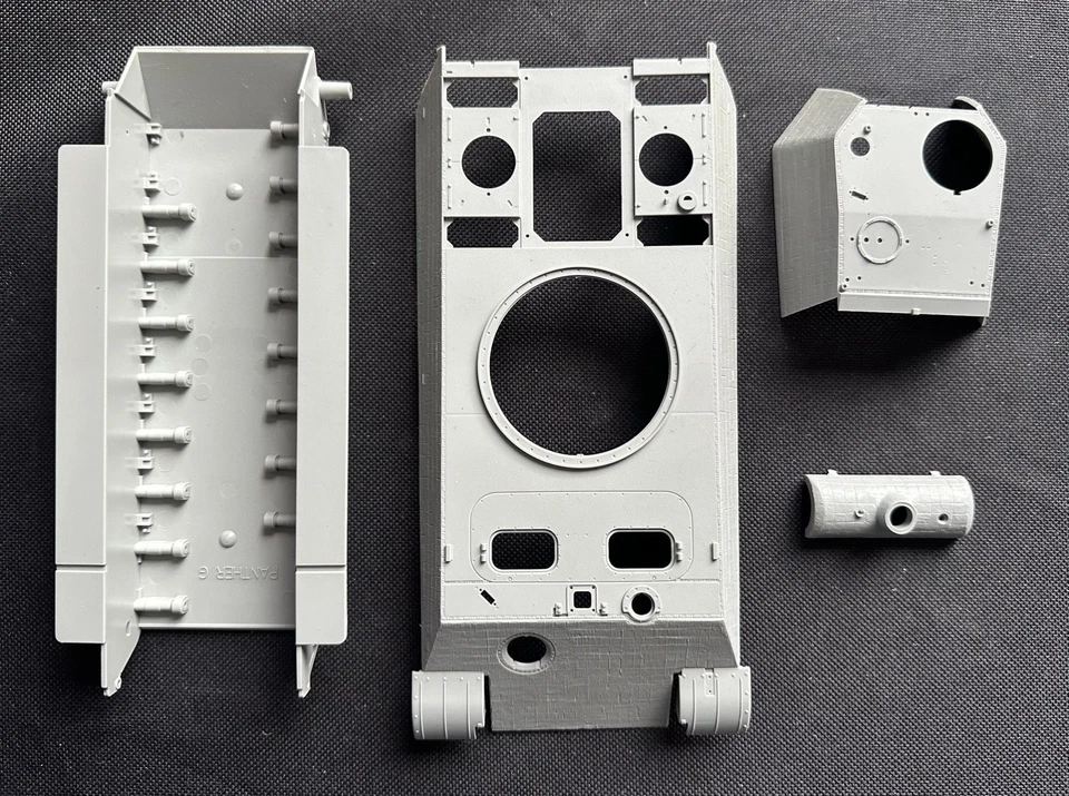 Dragon 6384 1/35 Sd.Kfz.171. Panther G. W/ Zimmerit - Image 4 of 4