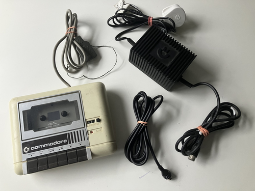 Commodore 64 micro computer breadbin boxed - spares/repair RAM issue - Picture 3 of 18