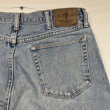 Wrangler Authentic Jeans Mens 34x32 Light Wash Straight Leg Denim 97601SB