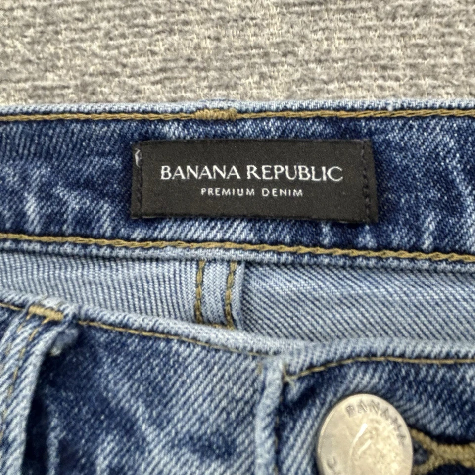 Pantalones de mezclilla Banana Republic tiro alto pierna ancha talla 28 Petite dobladillo crudo Foto 4 de 4