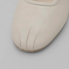 New 245mm Cream Mary Jane Flat Shoes Made by 98 Degrees Celsius