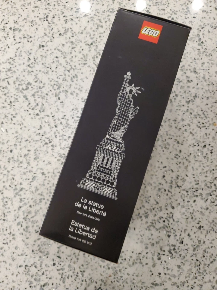 LEGO Architecture Statue Of Liberty 21042 New Factory Sealed 16+ 1685pcs - Image 4 of 4