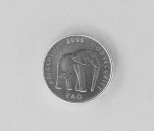SOMALIA 5 SHILLINGS COIN / SCELLINI 2000 Walking Elephant / Coat Of Arms Rare