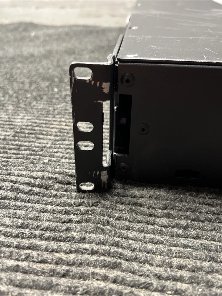 *PARTS APC SRT5KRMTF Smart-UPS Step Down Transformer 4500VA(missing front bezel) - Image 2 of 4