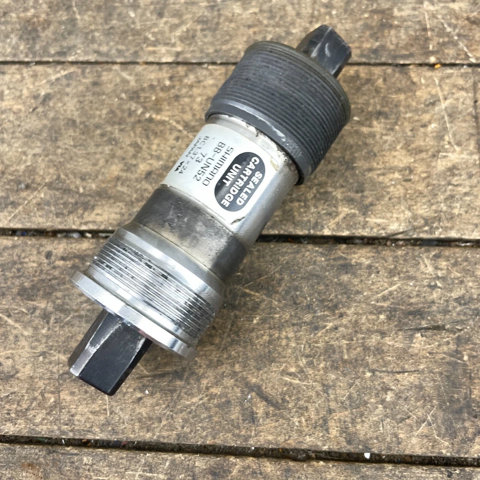 Vintage Shimano BB-UN52 Bottom Bracket 73 1.37 x 24 113 mm Spindle - Image 3 of 4