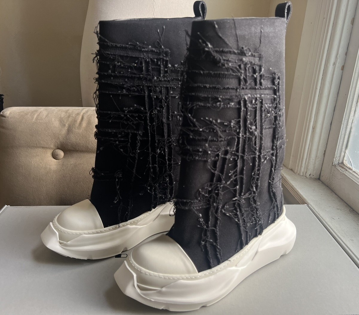 RICK OWENS DRKSHDW BLACK MILK SLASHED FOGACHINE HIGH TOP RICK OWENS DRKSHDW BLACK MILK SLASHED FOGACHINE HIGH TOP