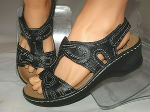 clarks lexi walnut q