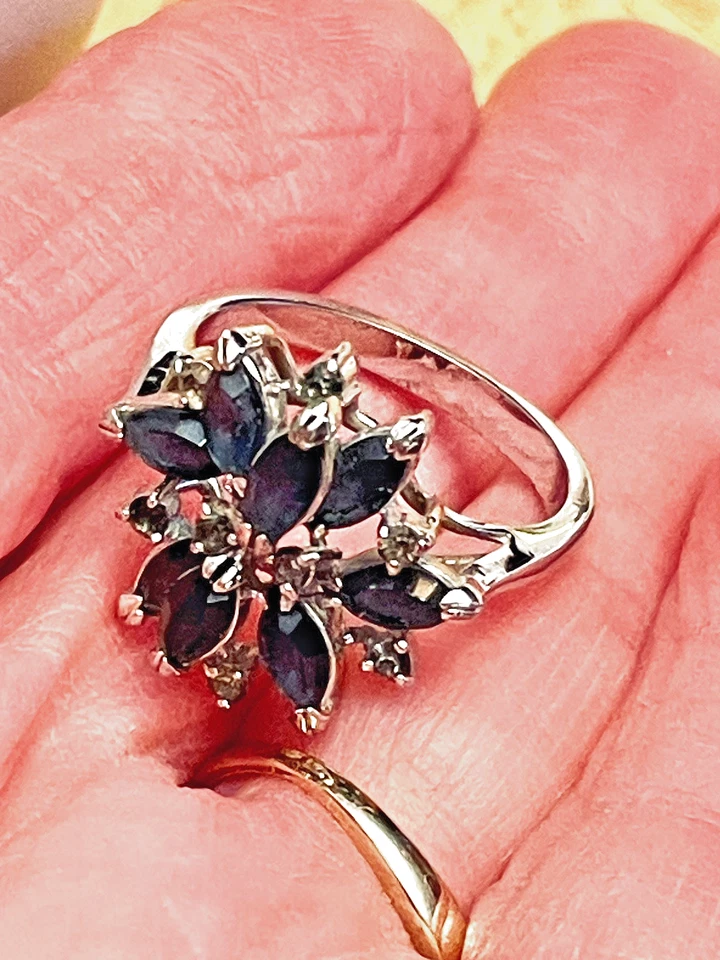 Anillo de Cóctel Talla 8.5 Azul Navette Cristales Racimo Plateado Dimensional Foto 3 de 4