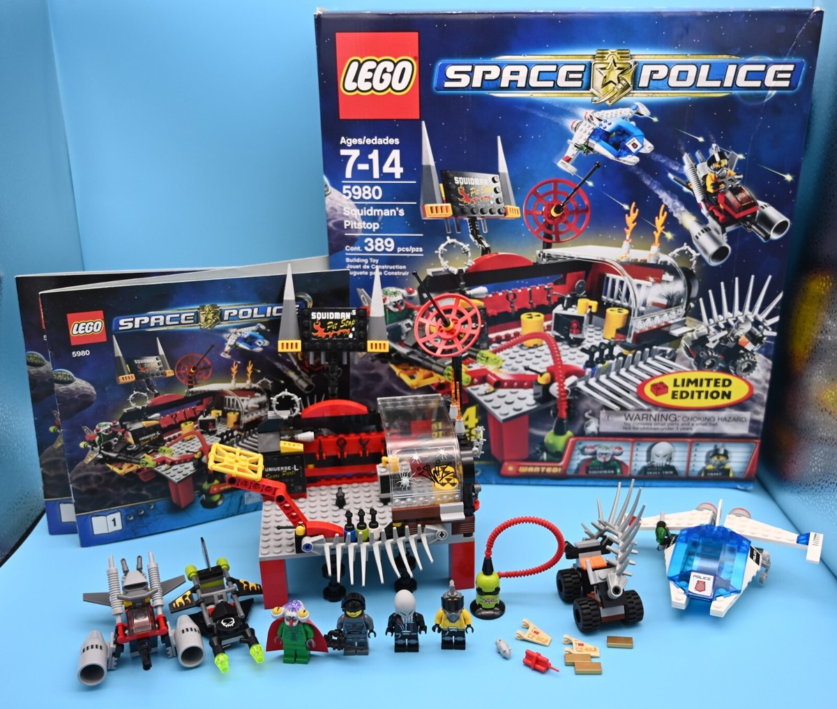 Lego 5980 Space Police Squidman's Pitstop Complete with Instructions and Box - Main Image