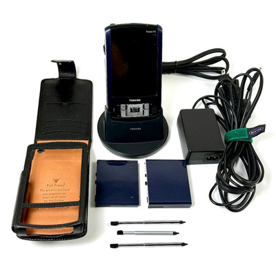 Toshiba Pocket PC e800 | Charging Stand, Leather Case, Extra Batteries & Stylus'