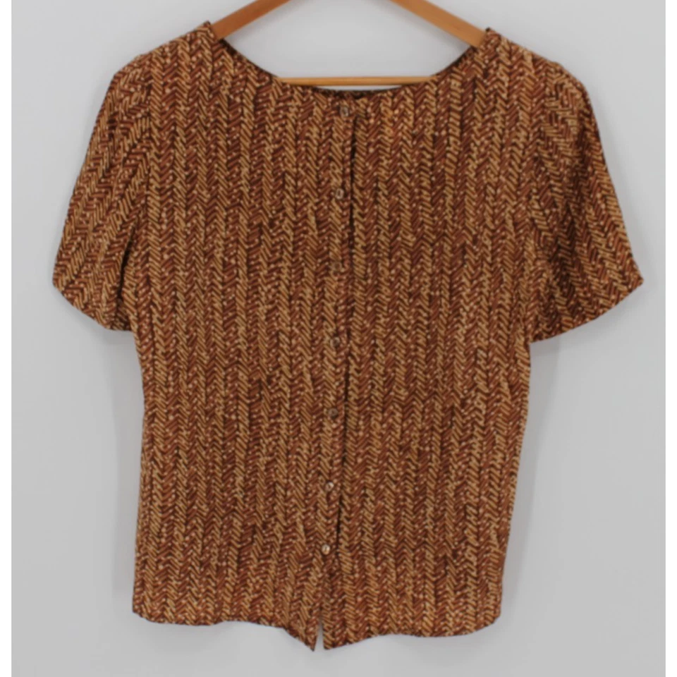 Blusa de seda vintage Evan-Picone escritório artístico marrom estampa geográfica botão atrás tamanho 8 - Imagem 2 de 4