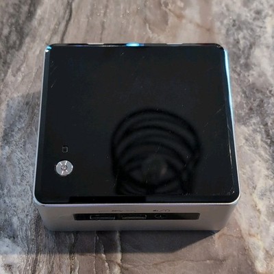 Intel NUC NUC5i3RYH Mini PC Desktop Core i3 Wi-Fi w/ Box HDMI Cable