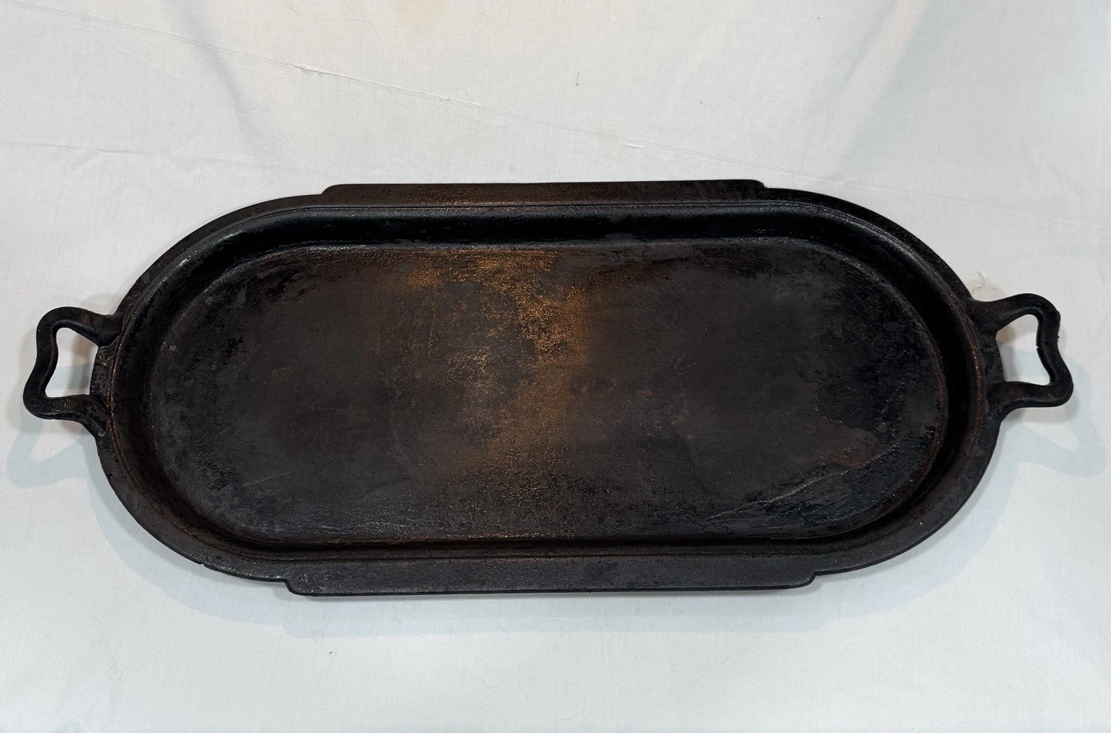 UNMARKED ANTIQUE LARGE CAST IRON #8 GRIDDLE 9 1/2 X 22 IN. GATE MARK READY TO GO