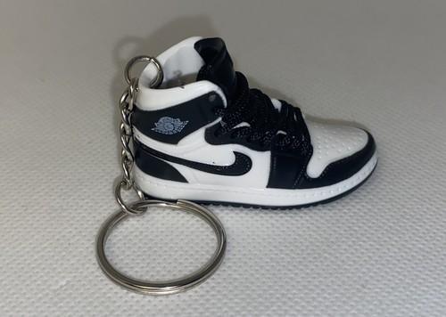 Lot de 3. Mini Chargeur Porte-clés, Porte-clés Baskets, Nettoyeur d'écran. - Photo 4 sur 10